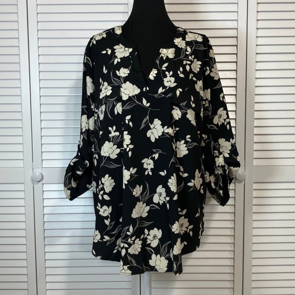 Maurices Black Floral V-neck Boho Flowy Relaxed Tunic Blouse XXL